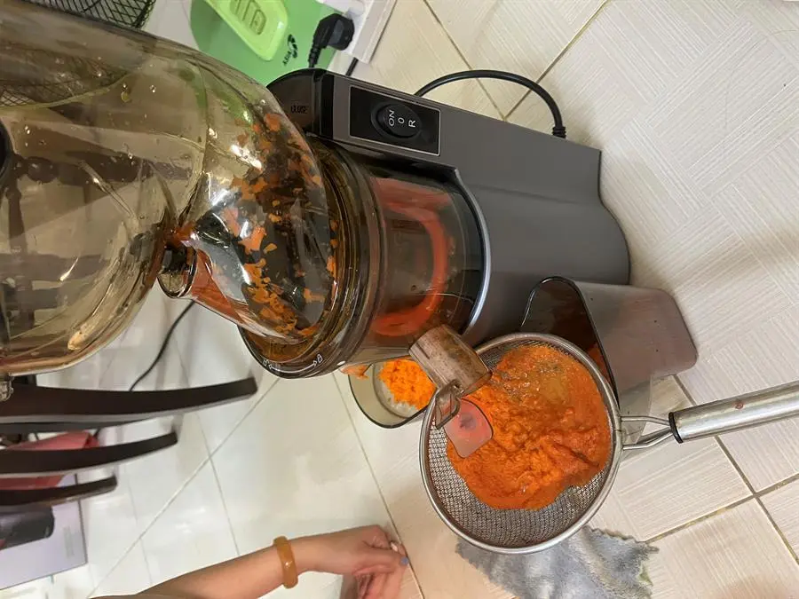 Khách hàng review Máy ép chậm Kangaroo KG200SJ 1