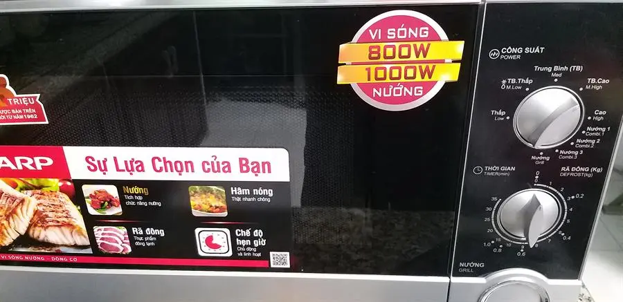 Khách hàng review Lò vi sóng có nướng Sharp R-G302VN-S 23 lít 3