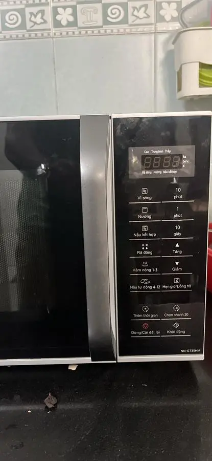 Khách hàng review Lò vi sóng có nướng Panasonic NN-GT35HMYUE 23 lít 1