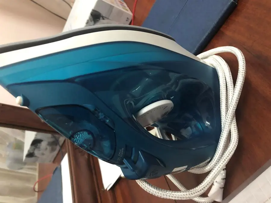 Khách hàng review Bàn ủi hơi nước Philips GC1756 2000W 5