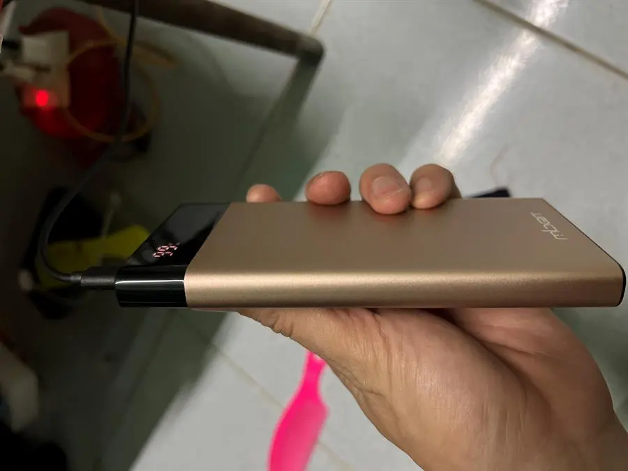 Khách hàng review Pin sạc dự phòng Polymer 10.000 mAh Type C PD QC3.0 18W Mbest DS506-WB 7