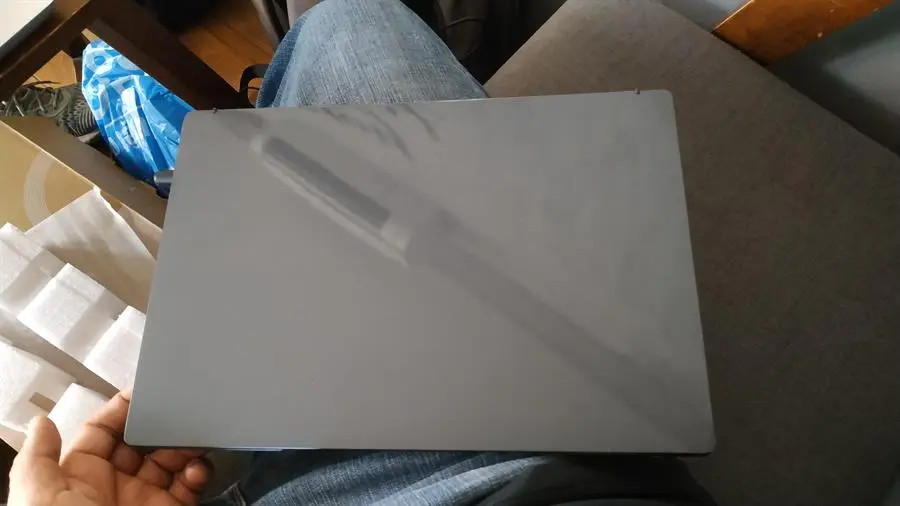 Khách hàng review Laptop MSI Modern 14 B5M R5 5500U/8GB/512GB/Túi/Chuột/Win11 (203VN) 3