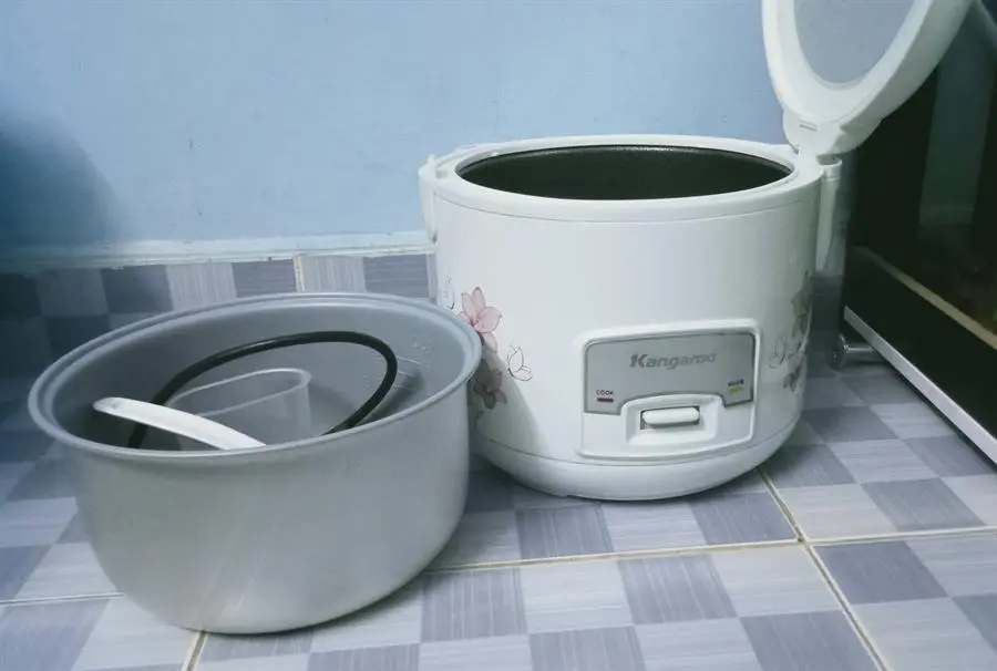 Khách hàng review Nồi cơm nắp gài Kangaroo 1.2 lít KG12RC1 11