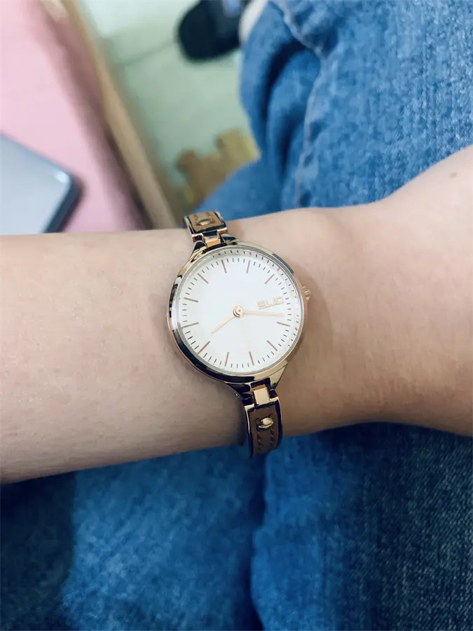 Khách hàng review Đồng hồ ELIO Nàng Thơ 25 mm Nữ ES030-01 2