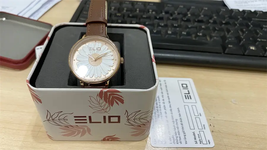 Khách hàng review Đồng hồ ELIO Flower 35 mm Nữ EL105-02 1