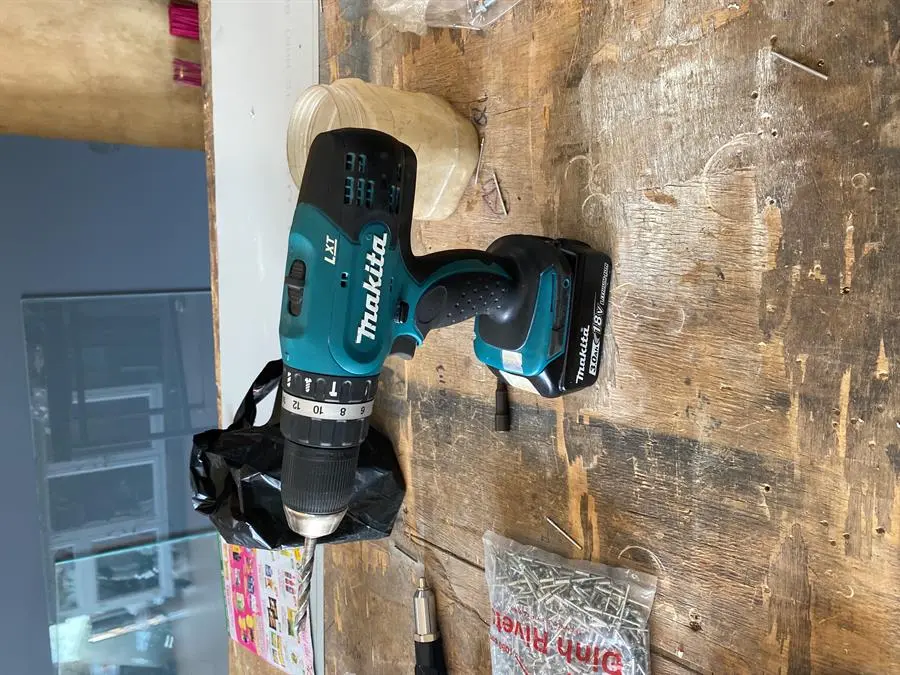 Khách hàng review Máy khoan vặn vít động lực pin Makita DHP453SFX8 18V (1 pin, 1 sạc) 1