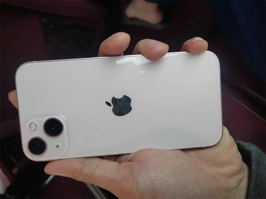 Khách hàng review Điện thoại iPhone 13 512GB 1