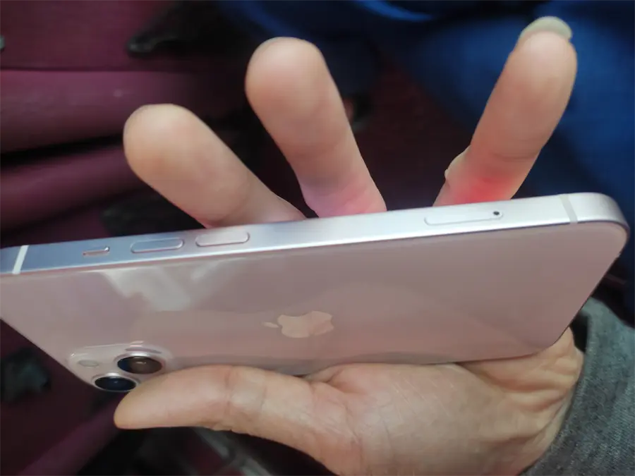 Khách hàng review Điện thoại iPhone 13 512GB 3