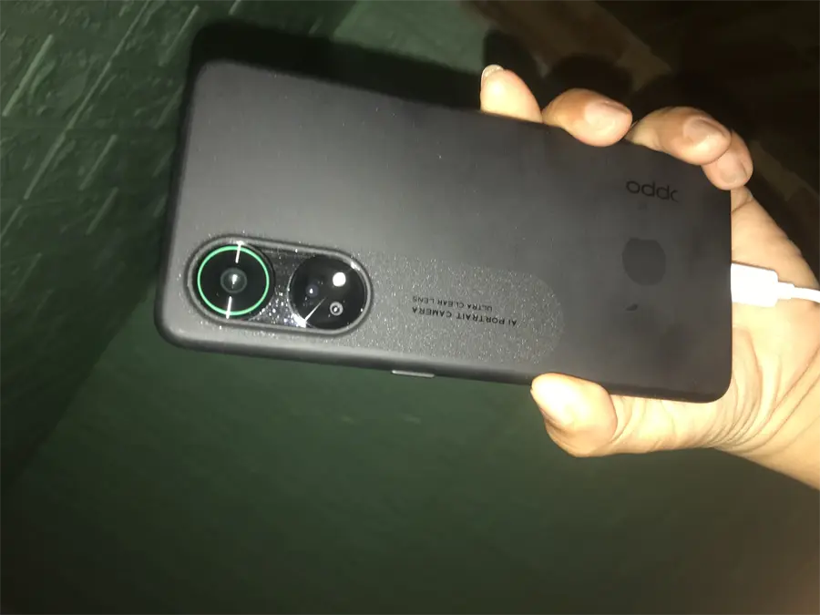 Khách hàng review Điện thoại OPPO Reno8 T 8GB/256GB 2