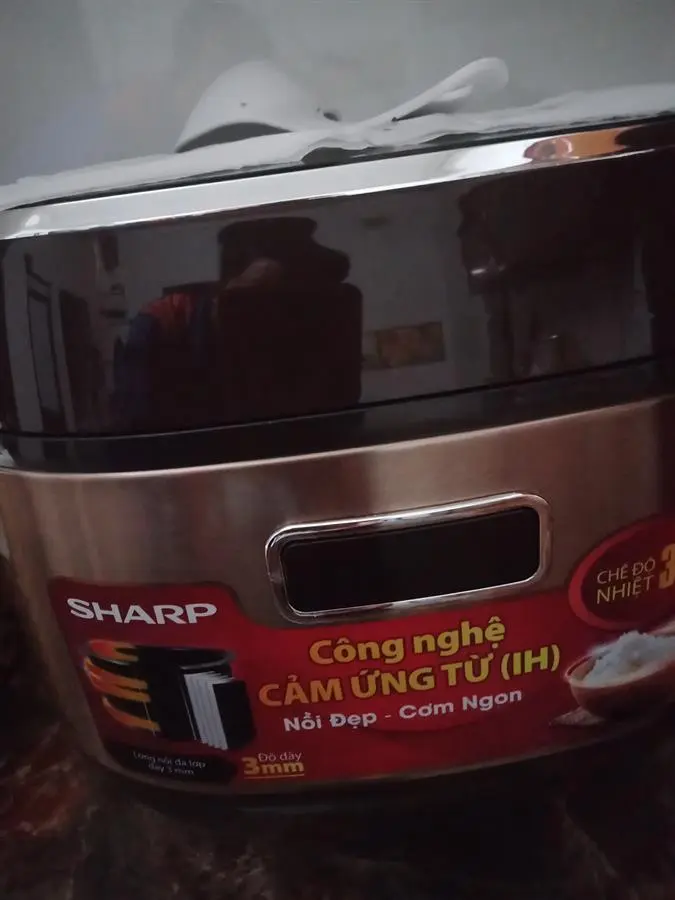 Khách hàng review Nồi cơm cao tần Sharp 1.8 lít KS-IH191V-GL 7