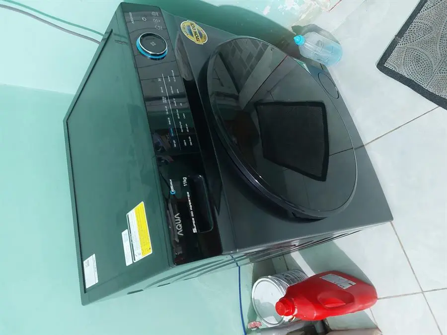 Khách hàng review Máy giặt Aqua Inverter 11 kg AQD- D1102G BK 8