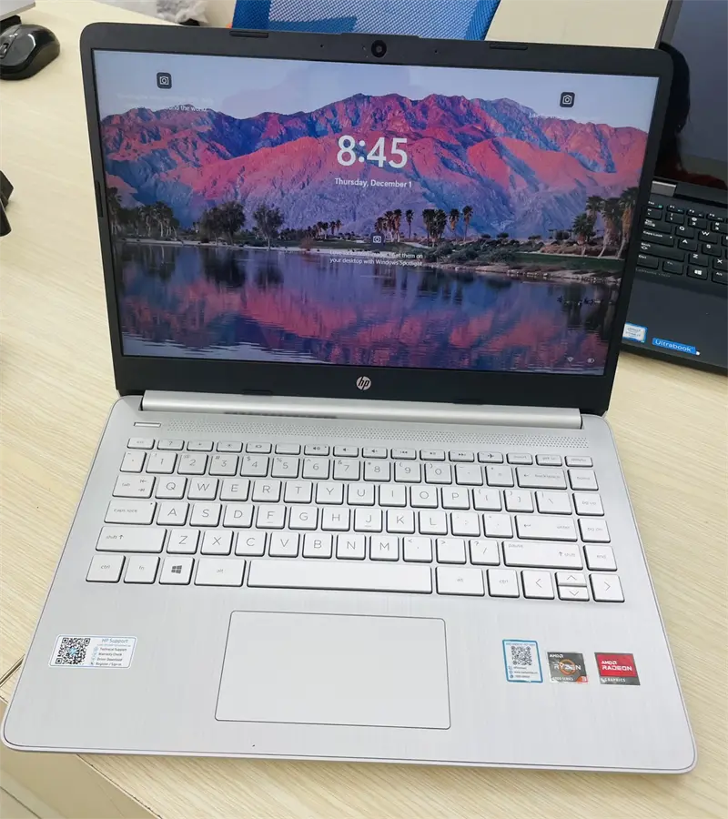 Khách hàng review Laptop HP 14s fq1080AU R3 5300U/4GB/256GB/Win10 (4K0Z7PA) 1