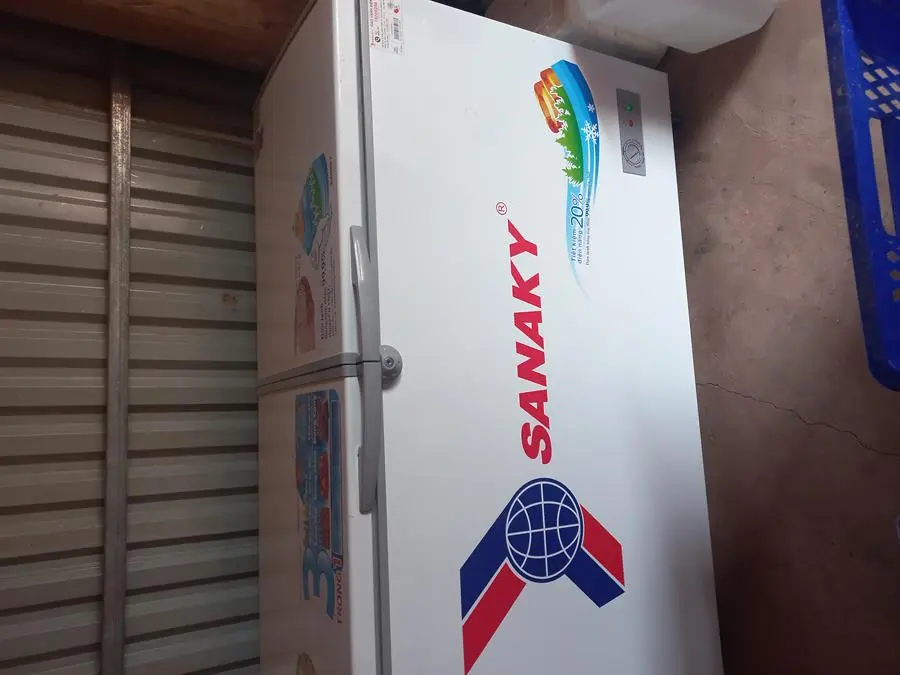 Khách hàng review Tủ đông Sanaky 305 lít VH-4099A1 6