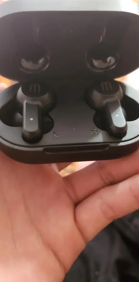 Khách hàng review Tai nghe Bluetooth True Wireless Mozard Air 3 10