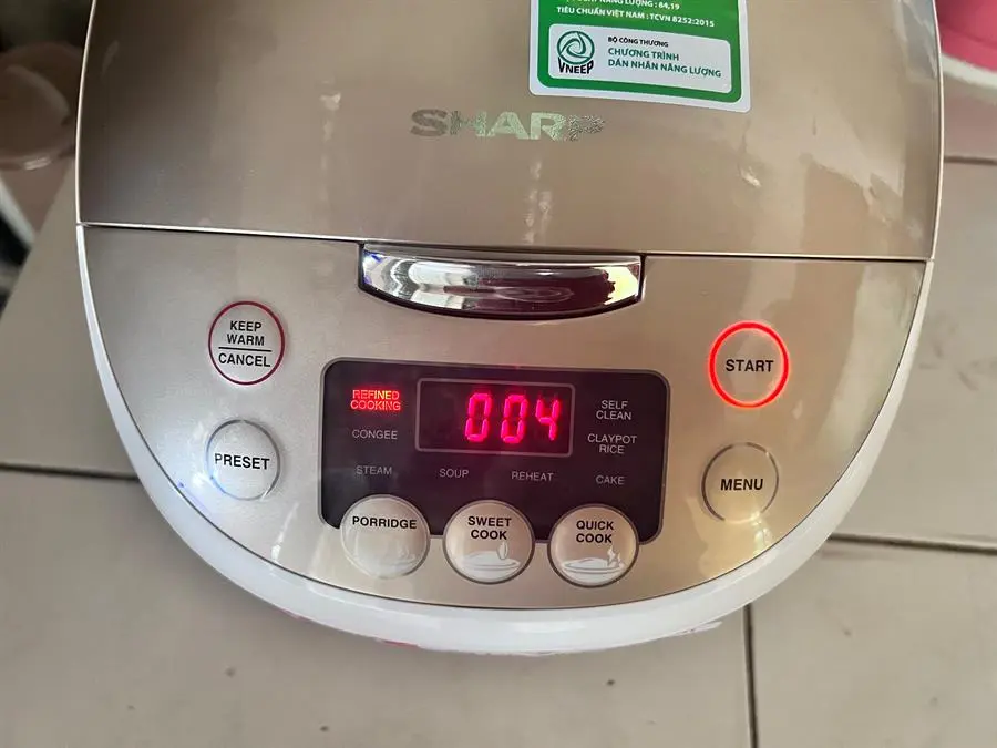 Khách hàng review Nồi cơm điện tử Sharp 1.8 lít KS-COM181CV-GL 4