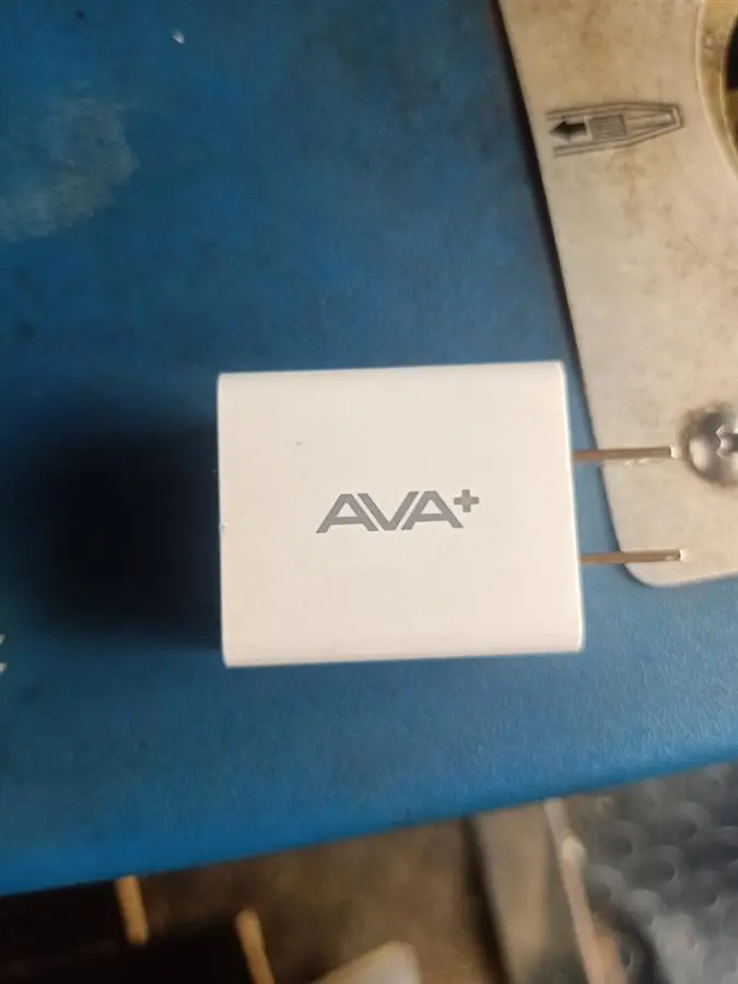 Khách hàng review Sạc USB 12W AVA  ASUC01 4