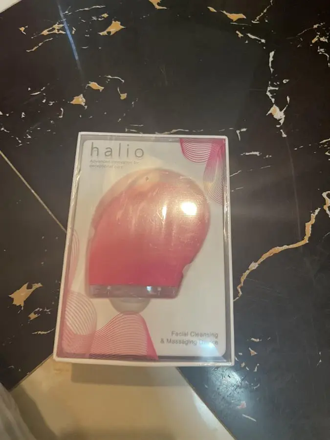 Khách hàng review Máy rửa mặt và massage dành cho da nhạy cảm Halio Baby Pink 1