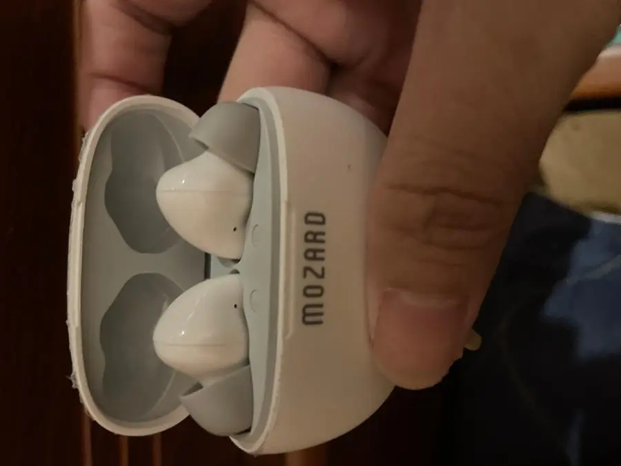 Khách hàng review Tai nghe Bluetooth True Wireless Mozard AT15 6