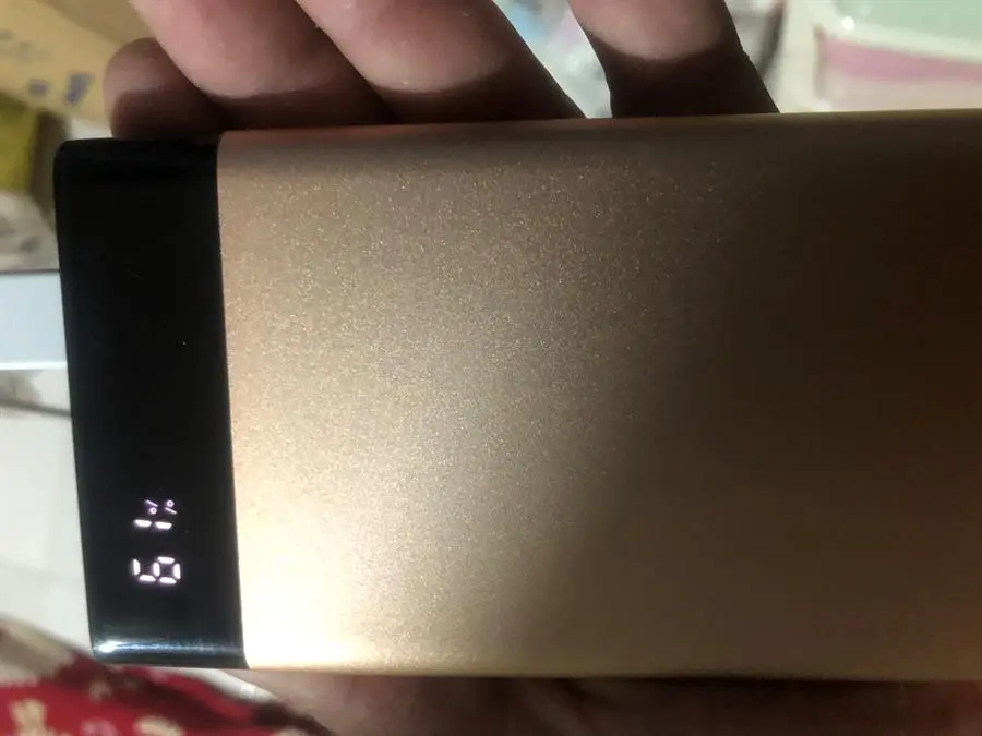 Khách hàng review Pin sạc dự phòng Polymer 10.000 mAh Type C PD QC3.0 18W Mbest DS506-WB 4