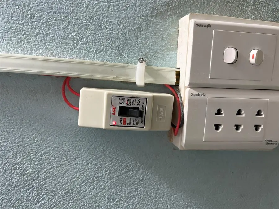 Khách hàng review Máy lạnh LG Inverter 1 HP V10ENH1 2