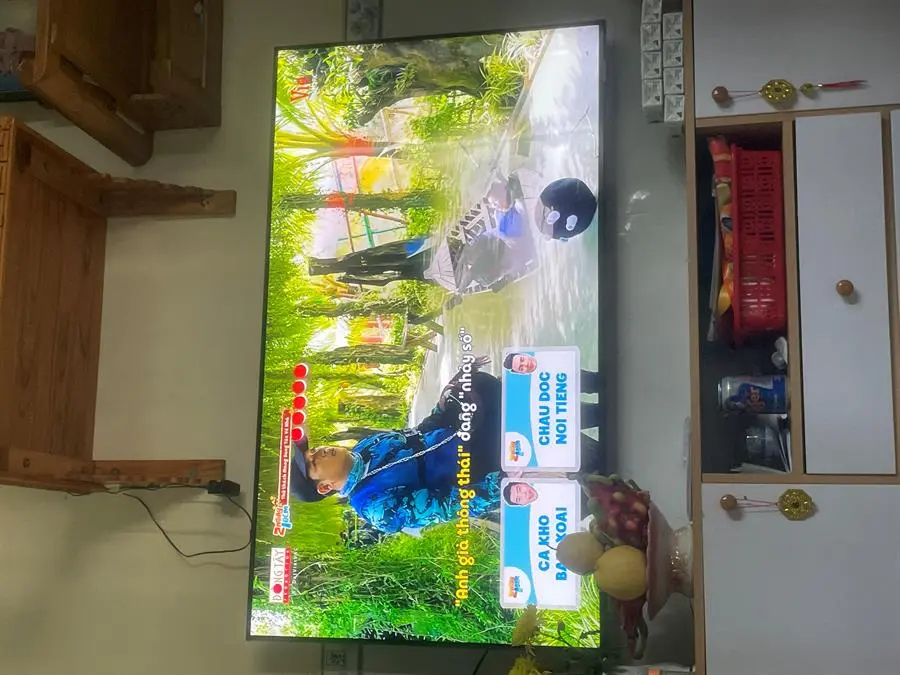 Khách hàng review Smart Tivi Crystal UHD Samsung 4K 55 inch UA55AU8100 10