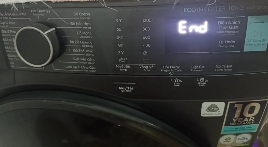 Khách hàng review Máy giặt Electrolux UltimateCare 500 Inverter 10 kg EWF1024P5SB 16