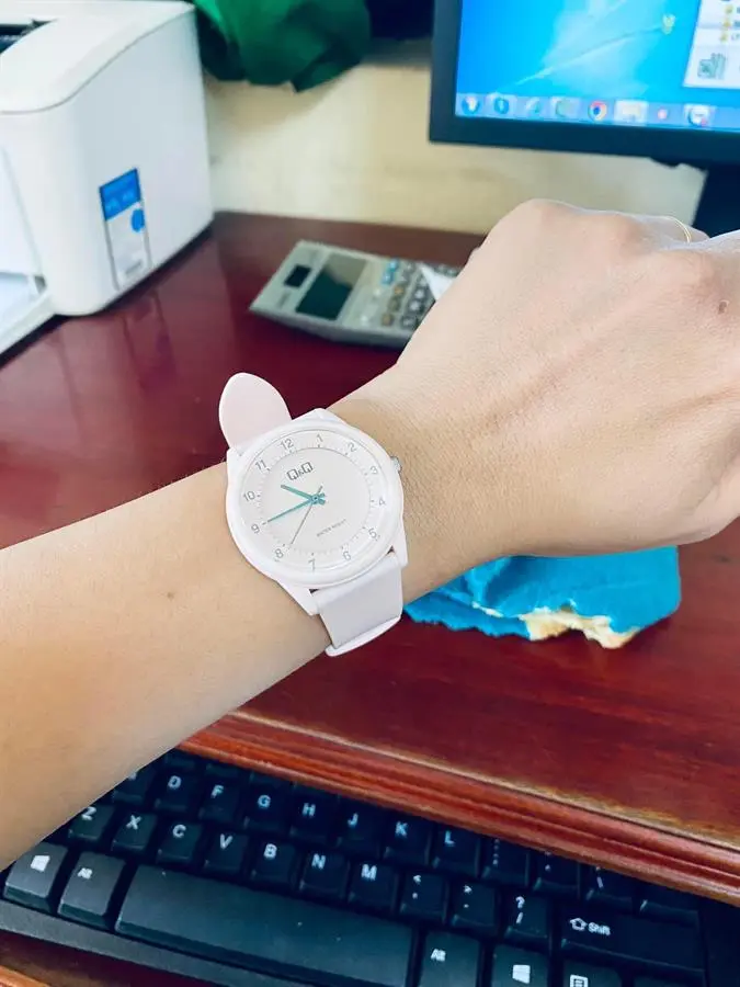 Khách hàng review Đồng hồ Q 3