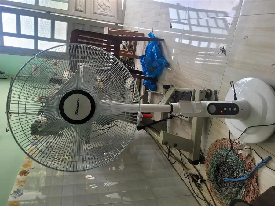 Khách hàng review Quạt sạc điện Kangaroo KG738 8
