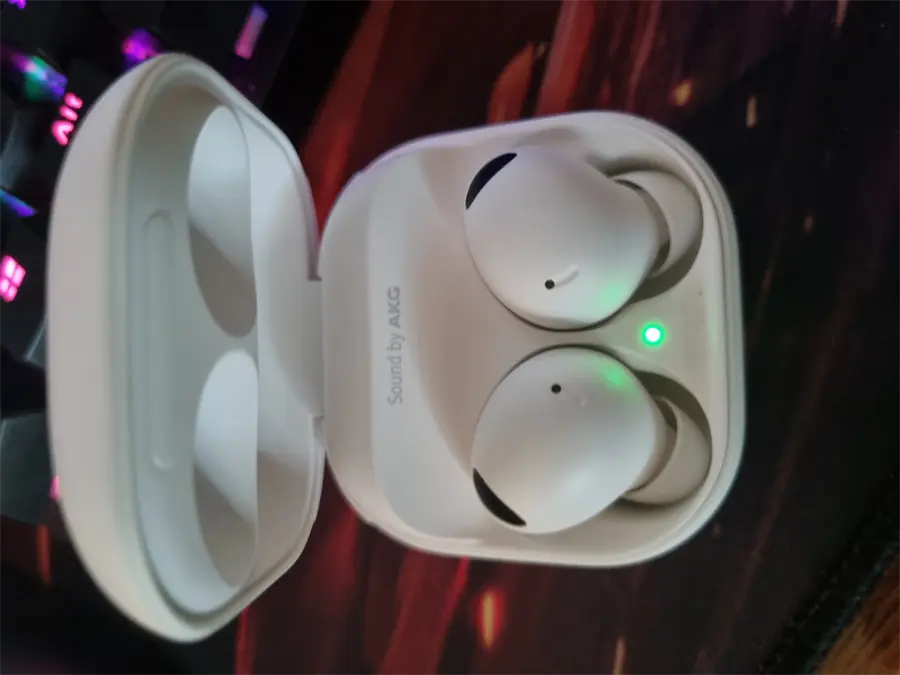 Khách hàng review Tai nghe Bluetooth True Wireless Samsung Galaxy Buds 2 Pro R510N Trắng 9