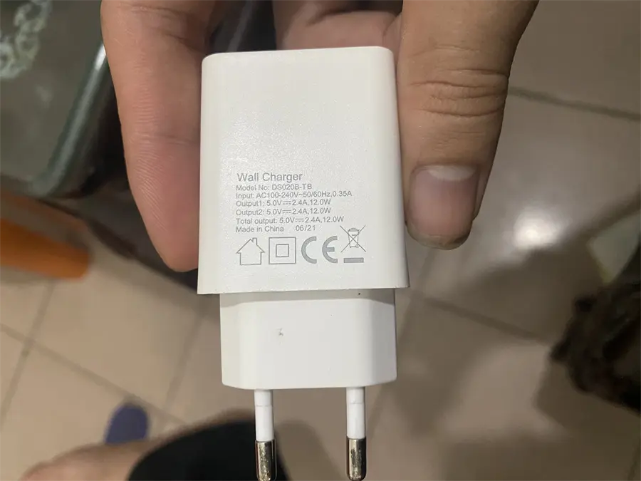Khách hàng review Adapter Sạc USB 12W AVA  DS020B 5