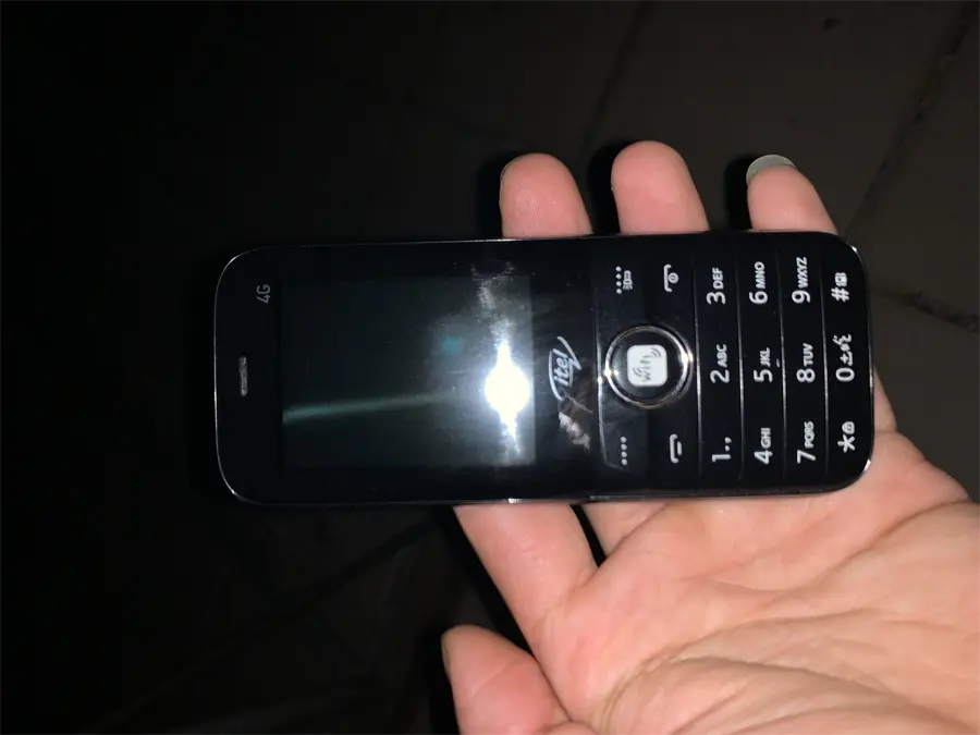 Khách hàng review Điện thoại Itel it9210 9