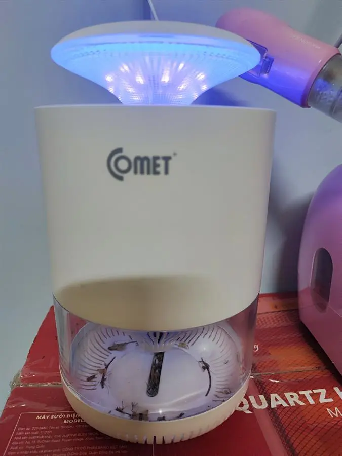 Khách hàng review Đèn bắt muỗi Comet CM078 8