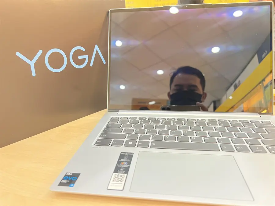 Khách hàng review Laptop Lenovo Yoga Slim 7 Pro 14IHU5 i7 11370H/16GB/512GB/OfficeHS/Win11 (82NH00ALVN) 5