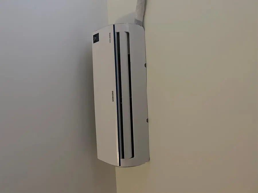Khách hàng review Máy lạnh Samsung Inverter 1 HP AR09TYHQASINSV 53