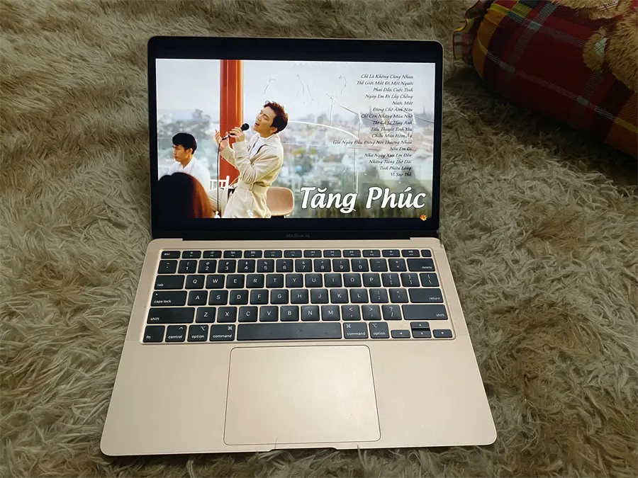 Khách hàng review Laptop Apple MacBook Air 2020 i3 1.1GHz/8GB/256GB (MWTL2SA/A) 1