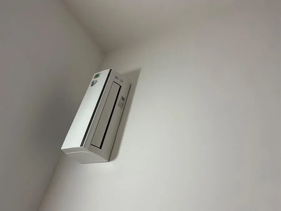 Khách hàng review Điều hòa Daikin Inverter 8500 BTU FTKB25WMVMV 22