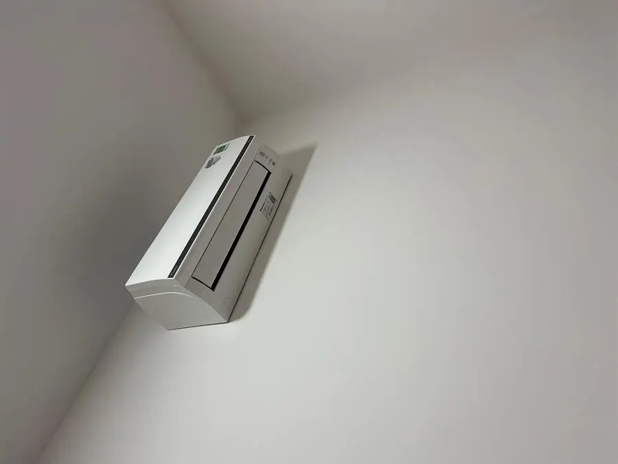 Khách hàng review Điều hòa Daikin Inverter 8500 BTU FTKB25WMVMV 21