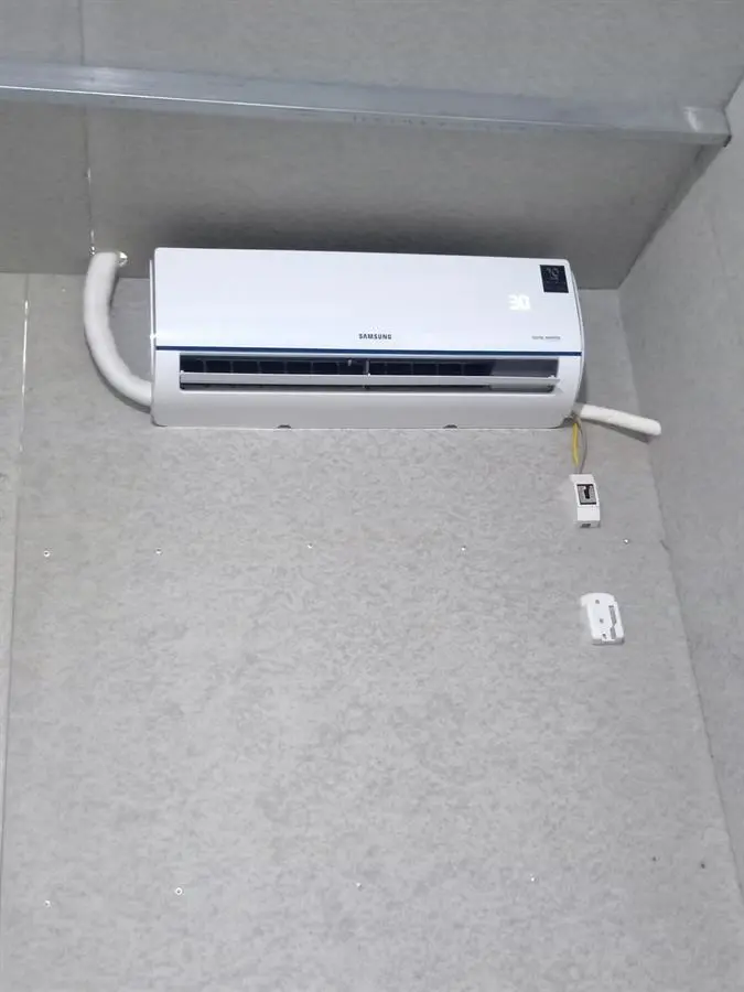 Khách hàng review Máy lạnh Samsung Inverter 1 HP AR09TYHQASINSV 52
