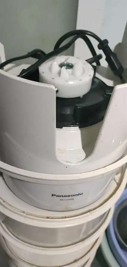 Khách hàng review Máy ép trái cây Panasonic MJ-H100WRA 1