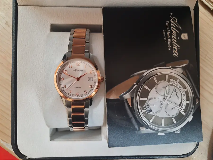 Khách hàng review Đồng hồ ADRIATICA 28 mm Nữ A3192.R123Q 3
