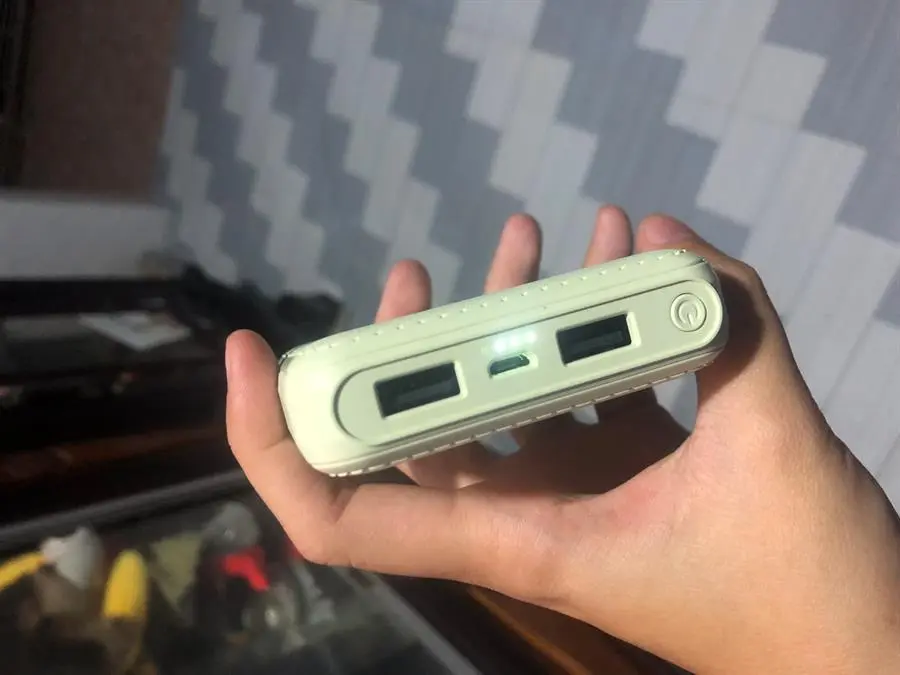 Khách hàng review Pin sạc dự phòng 7.500 mAh 10W AVA  DS005-PP 4