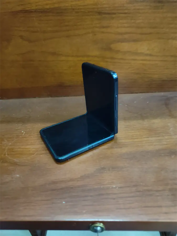 Khách hàng review Điện thoại OPPO Find N2 Flip 5G 8GB/256GB 5