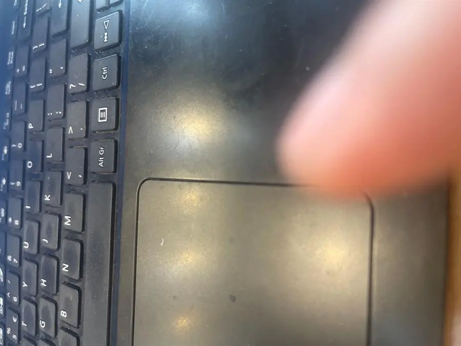 Khách hàng review Laptop HP 15s fq2716TU i3 1115G4/8GB/512GB/Win11 (7C0X3PA) 3