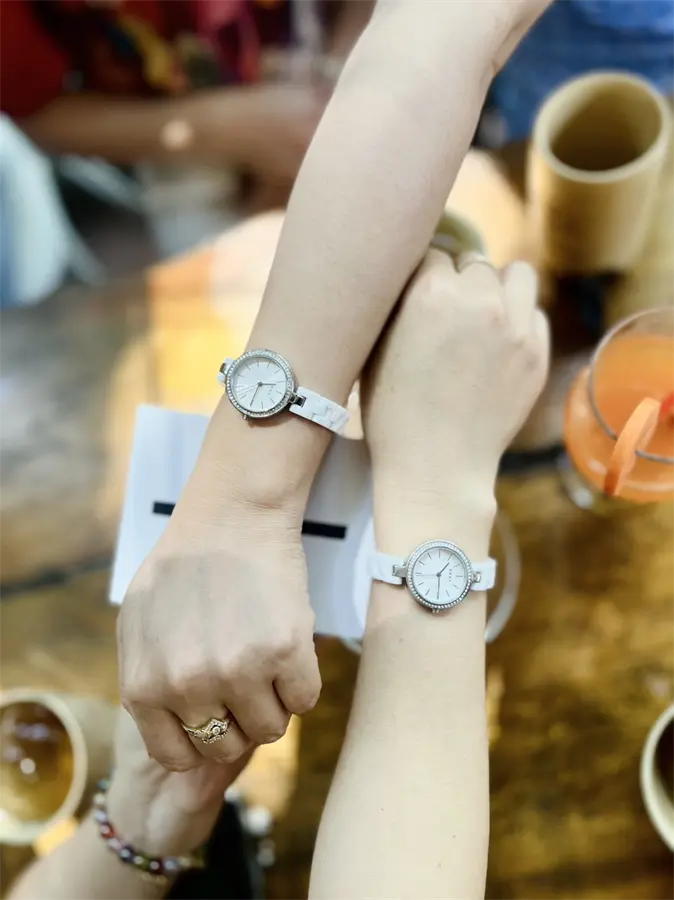 Khách hàng review Đồng hồ DKNY 26 mm Nữ NY2915 1