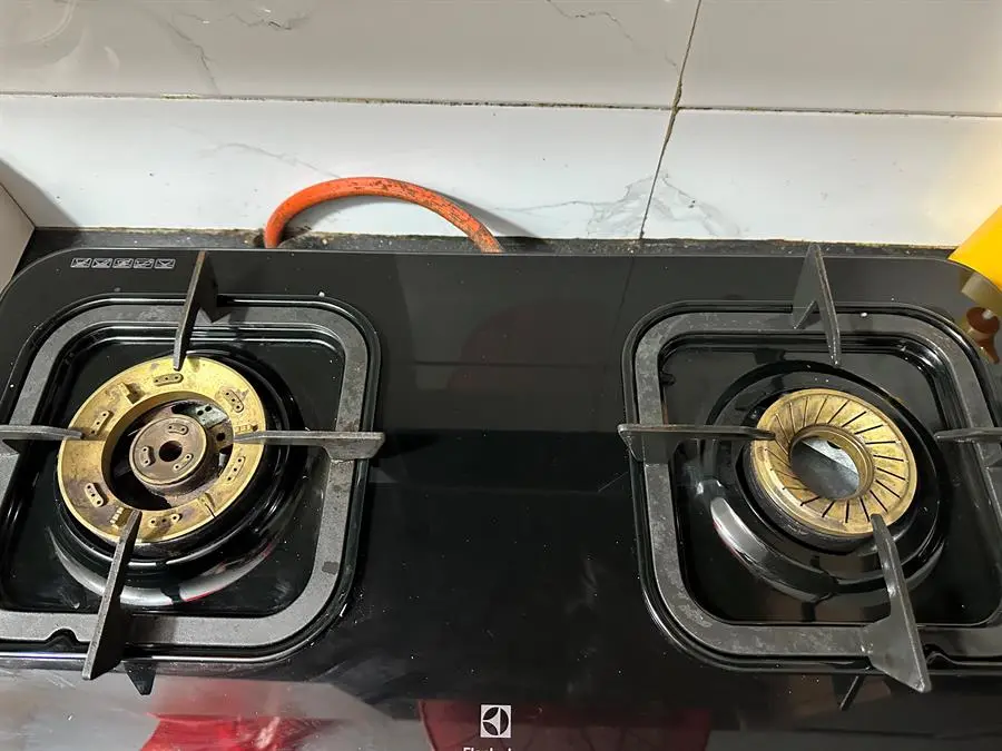 Khách hàng review Bếp ga đôi Electrolux ETG7266GKR 10