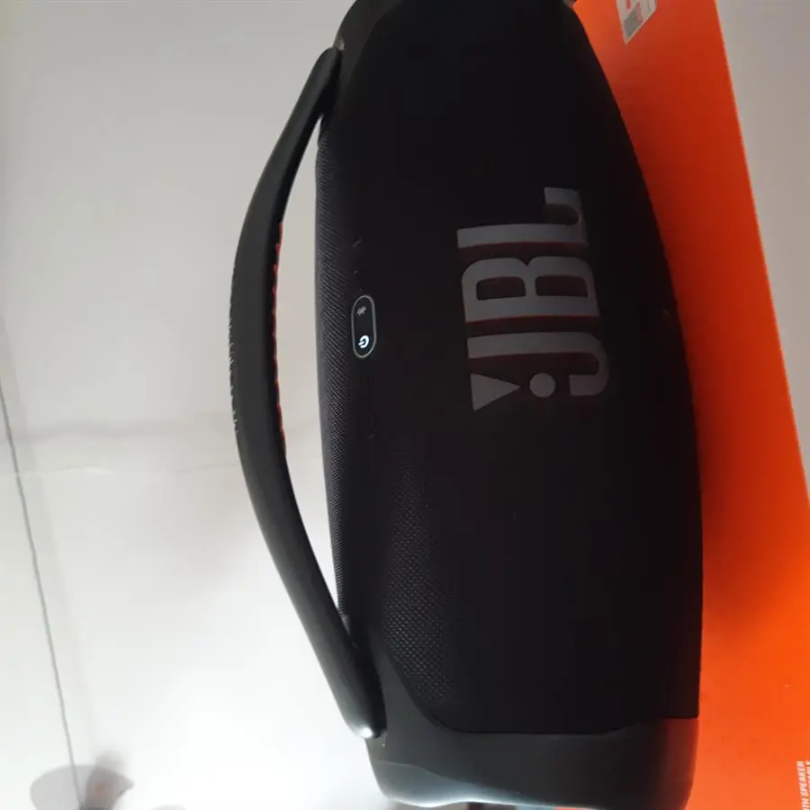 Khách hàng review Loa Bluetooth JBL Boombox 3 10