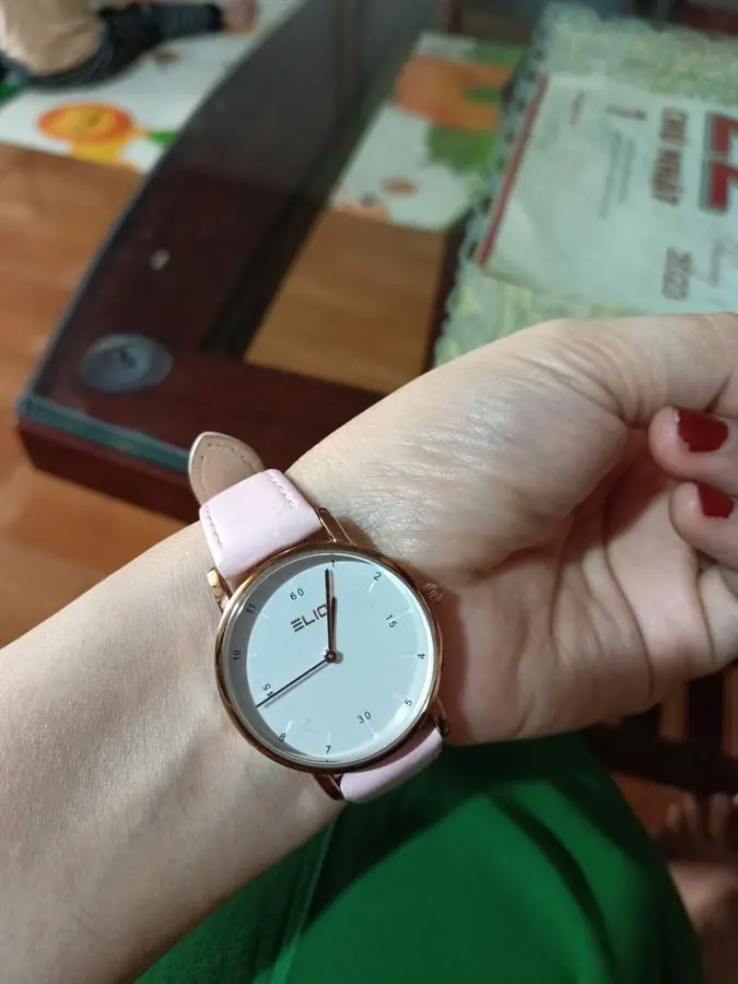 Khách hàng review Đồng hồ ELIO Nắng Xuân 32 mm Nữ EL031-01 2
