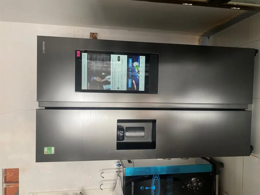 Khách hàng review Tủ lạnh Samsung Inverter 616 lít Side By Side Family Hub RS64T5F01B4/SV 10