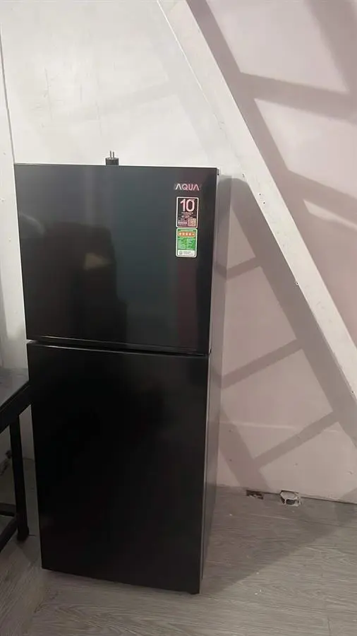 Khách hàng review Tủ lạnh Aqua Inverter 189 lít AQR-T220FA(FB) 30