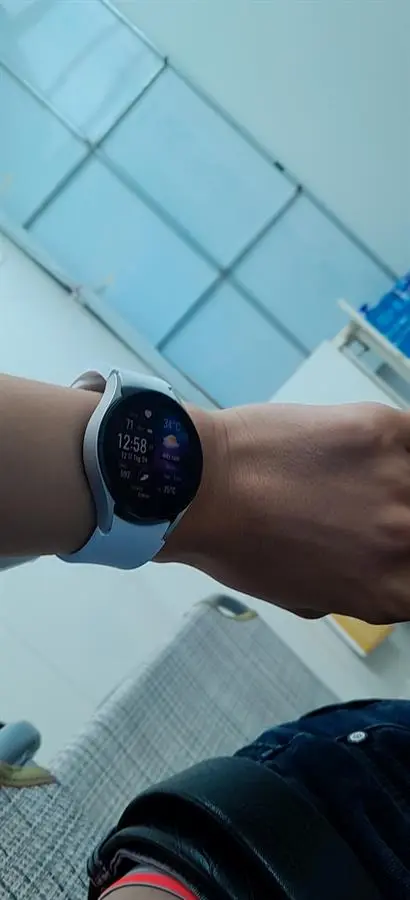 Khách hàng review Đồng hồ thông minh Samsung Galaxy Watch4 40mm 12
